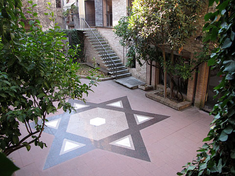 Pati dels Rabins. Centre Bonastruc &ccedil;a Porta - Museu d'Hist&ograve;ria dels Jueus de Girona