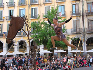 Festes de Primavera 2014. Espectacles a la pla&ccedil;a de la Independ&egrave;ncia