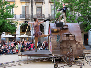 Festes de Primavera 2014. Espectacles a la pla&ccedil;a de la Independ&egrave;ncia