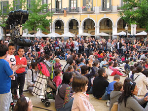 Festes de Primavera 2014. Espectacles a la pla&ccedil;a de la Independ&egrave;ncia