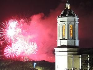 Fires de Sant Narc&iacute;s 2013. Castell de focs artificials