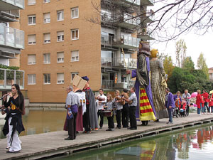 Fires de Sant Narc&iacute;s 2013. Trobada de gegants: la cercavila