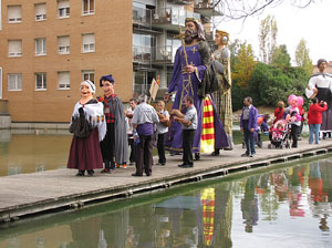 Fires de Sant Narc&iacute;s 2013. Trobada de gegants: la cercavila