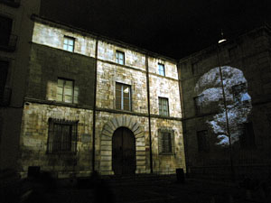Fires de Sant Narc&iacute;s 2013. Mapping Or&iacute;gen mitol&ograve;gic i hist&ograve;ric de la ciutat, a la Casa Pastors