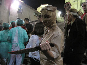 Fires de Sant Narc&iacute;s 2013. 2a. Zombie Walk de Girona dins el Festival Acocollona't