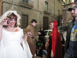 Fires de Sant Narc&iacute;s 2013. 2a. Zombie Walk de Girona dins el Festival Acocollona't
