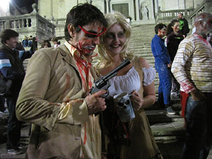 Fires de Sant Narc&iacute;s 2013. 2a. Zombie Walk de Girona dins el Festival Acocollona't