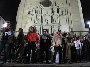 Fires de Sant Narc&iacute;s 2013. 2a. Zombie Walk de Girona dins el Festival Acocollona't