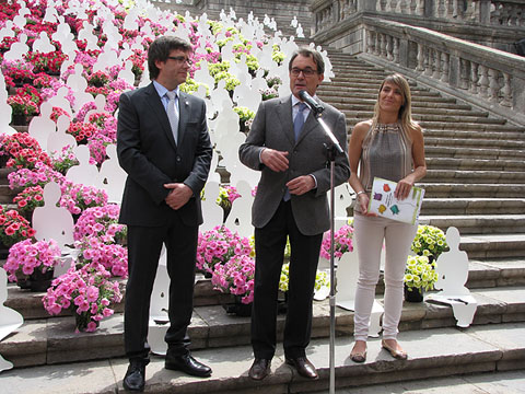 Inauguraci&oacute; de l'edici&oacute; 59ena de Temps de Flors  a les escales de la Catedral amb el president Artur Mar, l'alcalde de Girona Carles Puigdemont i la regidora Coral&iacute; Cunyat, el dissabte 10 de maig 2014