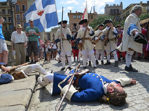 Girona resisteix! Jornades de recreaci&oacute; hist&ograve;rica de la Guerra de Successi&oacute;. Escaramussa al Pont de Pedra
