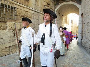 Girona resisteix! Jornades de recreaci&oacute; hist&ograve;rica de la Guerra de Successi&oacute;. Presentaci&oacute; de la recreaci&oacute;