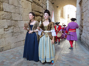 Girona resisteix! Jornades de recreaci&oacute; hist&ograve;rica de la Guerra de Successi&oacute;. Presentaci&oacute; de la recreaci&oacute;