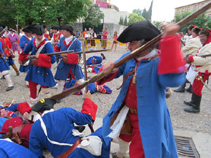 Girona resisteix! Jornades de recreaci&oacute; hist&ograve;rica de la Guerra de Successi&oacute;. Recreaci&oacute; dels combats de 1705