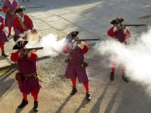 Girona resisteix! Jornades de recreaci&oacute; hist&ograve;rica de la Guerra de Successi&oacute;. Recreaci&oacute; dels combats de 1705