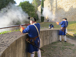 Girona resisteix! Jornades de recreaci&oacute; hist&ograve;rica de la Guerra de Successi&oacute;. Recreaci&oacute; dels combats de 1705