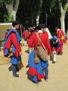 Girona resisteix! Jornades de recreaci&oacute; hist&ograve;rica de la Guerra de Successi&oacute;. Les unitats