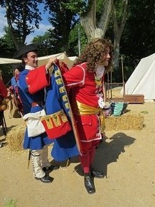 Girona resisteix! Jornades de recreaci&oacute; hist&ograve;rica de la Guerra de Successi&oacute;. Les unitats