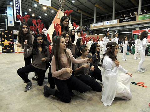 Participants en la inauguraci&oacute; de la pista de gel