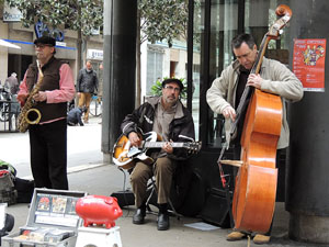 Les festes de Nadal 2013 a Girona. Lindy hop al carrer Nou