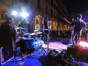 Actuaci&oacute; musical a la pla&ccedil;a de la Independ&egrave;ncia