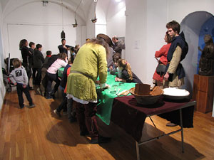 Taller sobre la vida civil i la indument&agrave;ria a la Girona medieval