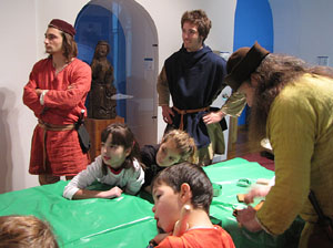 Taller sobre la vida civil i la indument&agrave;ria a la Girona medieval