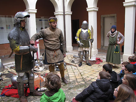 Festes de Nadal 2013. Taller sobre la vida militar i l'her&agrave;ldica