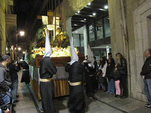 Setmana Santa 2014 a Girona. Process&oacute; del Sant Enterrament