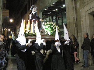 Setmana Santa 2014 a Girona. Process&oacute; del Sant Enterrament