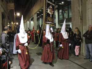 Setmana Santa 2014 a Girona. Process&oacute; del Sant Enterrament