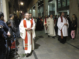 Setmana Santa 2014 a Girona. Process&oacute; del Sant Enterrament