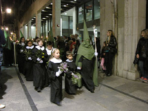 Setmana Santa 2014 a Girona. Process&oacute; del Sant Enterrament