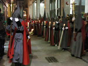 Setmana Santa 2014 a Girona. Process&oacute; del Sant Enterrament