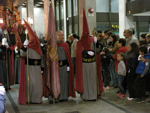Setmana Santa 2014 a Girona. Process&oacute; del Sant Enterrament