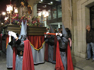 Setmana Santa 2014 a Girona. Process&oacute; del Sant Enterrament