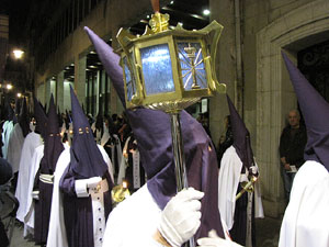 Setmana Santa 2014 a Girona. Process&oacute; del Sant Enterrament