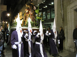 Setmana Santa 2014 a Girona. Process&oacute; del Sant Enterrament