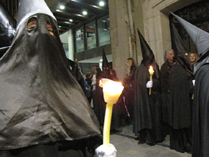 Setmana Santa 2014 a Girona. Process&oacute; del Sant Enterrament