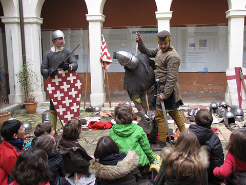 Taller sobre la vida militar i l'her&agrave;ldica a la Girona medieval, al Museu d'Hist&ograve;ria de la Ciutat