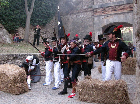 VI Festa Reviu els Setges Napole&ograve;nics de Girona. Recreaci&oacute; del Gran Dia de Girona al Barri Vell
