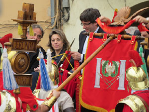 75&egrave; aniversari Associaci&oacute; de Jes&uacute;s Crucificat - Manaies de Girona. Vexillatio Gerundensis. Desfilada de 781 manaies pels carrers de Girona