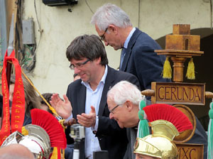 75&egrave; aniversari Associaci&oacute; de Jes&uacute;s Crucificat - Manaies de Girona. Vexillatio Gerundensis. Desfilada de 781 manaies pels carrers de Girona