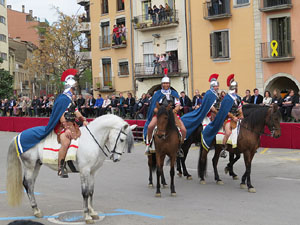 75&egrave; aniversari Associaci&oacute; de Jes&uacute;s Crucificat - Manaies de Girona. Vexillatio Gerundensis. Desfilada de 781 manaies pels carrers de Girona