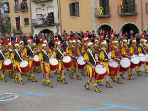 75&egrave; aniversari Associaci&oacute; de Jes&uacute;s Crucificat - Manaies de Girona. Vexillatio Gerundensis. Desfilada de 781 manaies pels carrers de Girona
