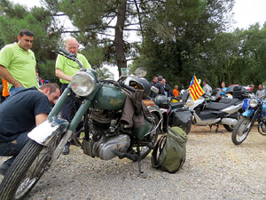 La Creu dels &Agrave;ngels, escultura de Max Var&eacute;s
