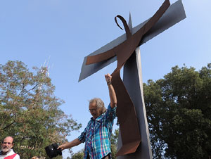 La Creu dels &Agrave;ngels, escultura de Max Var&eacute;s