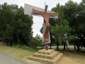 La Creu dels &Agrave;ngels, escultura de Max Var&eacute;s