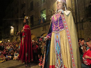 Fires de Girona 2014. Ballades de capgrossos, gegants i &Agrave;guila de la ciutat a la pla&ccedil;a del Vi
