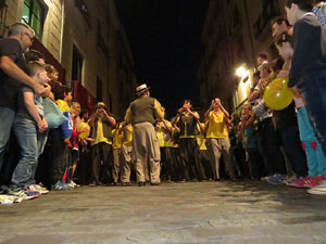 Fires de Girona 2014. Ballades de capgrossos, gegants i &Agrave;guila de la ciutat a la pla&ccedil;a del Vi