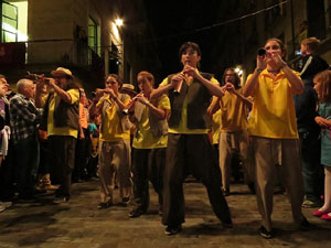 Fires de Girona 2014. Ballades de capgrossos, gegants i &Agrave;guila de la ciutat a la pla&ccedil;a del Vi